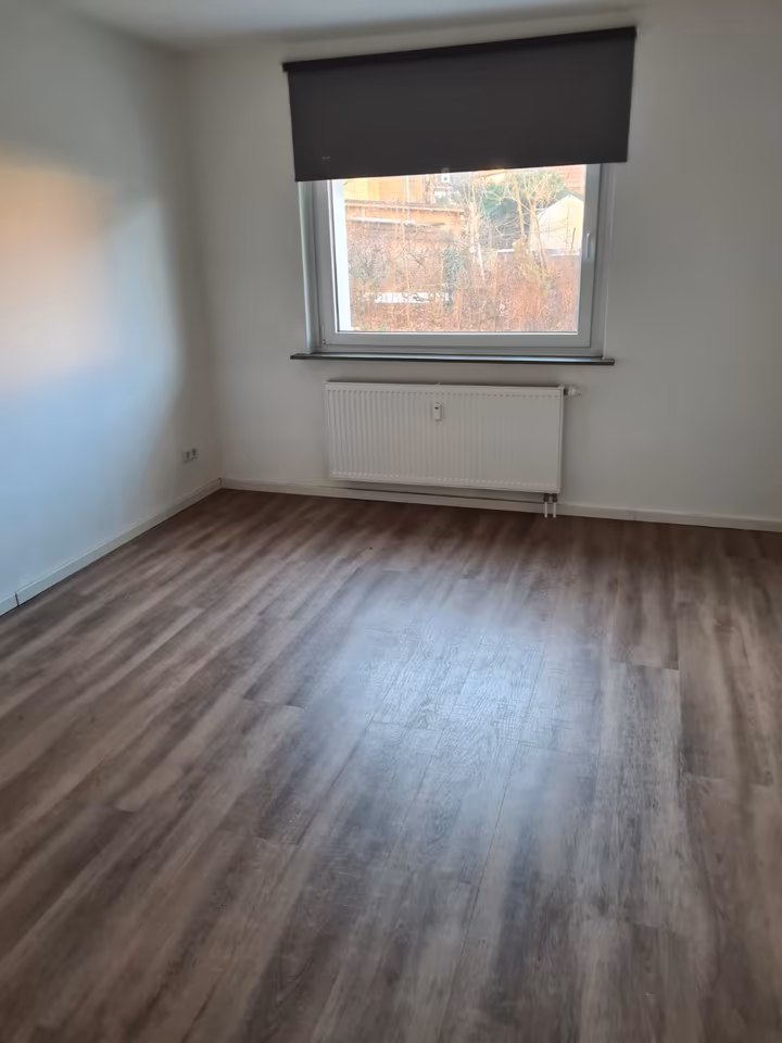 Moderne 3-Zimmer-Wohnung mit Einbauküche und Balkon